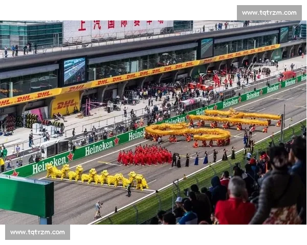 包场观赛!F1 中国站一家三口的定制速度盛宴 包场观赛!F1 中国站一家三口的定制速度盛宴