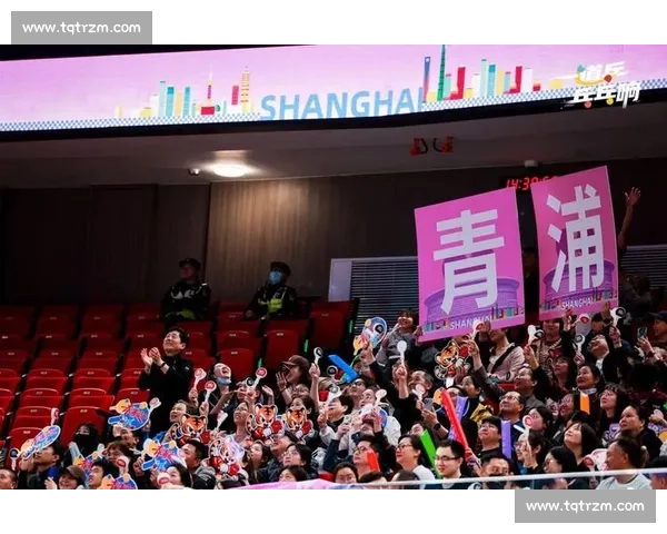 粉丝狂欢，应援声浪，他们为支持的队伍呐喊助威！